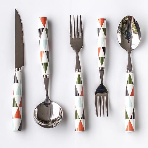 Knives, forks, spoons